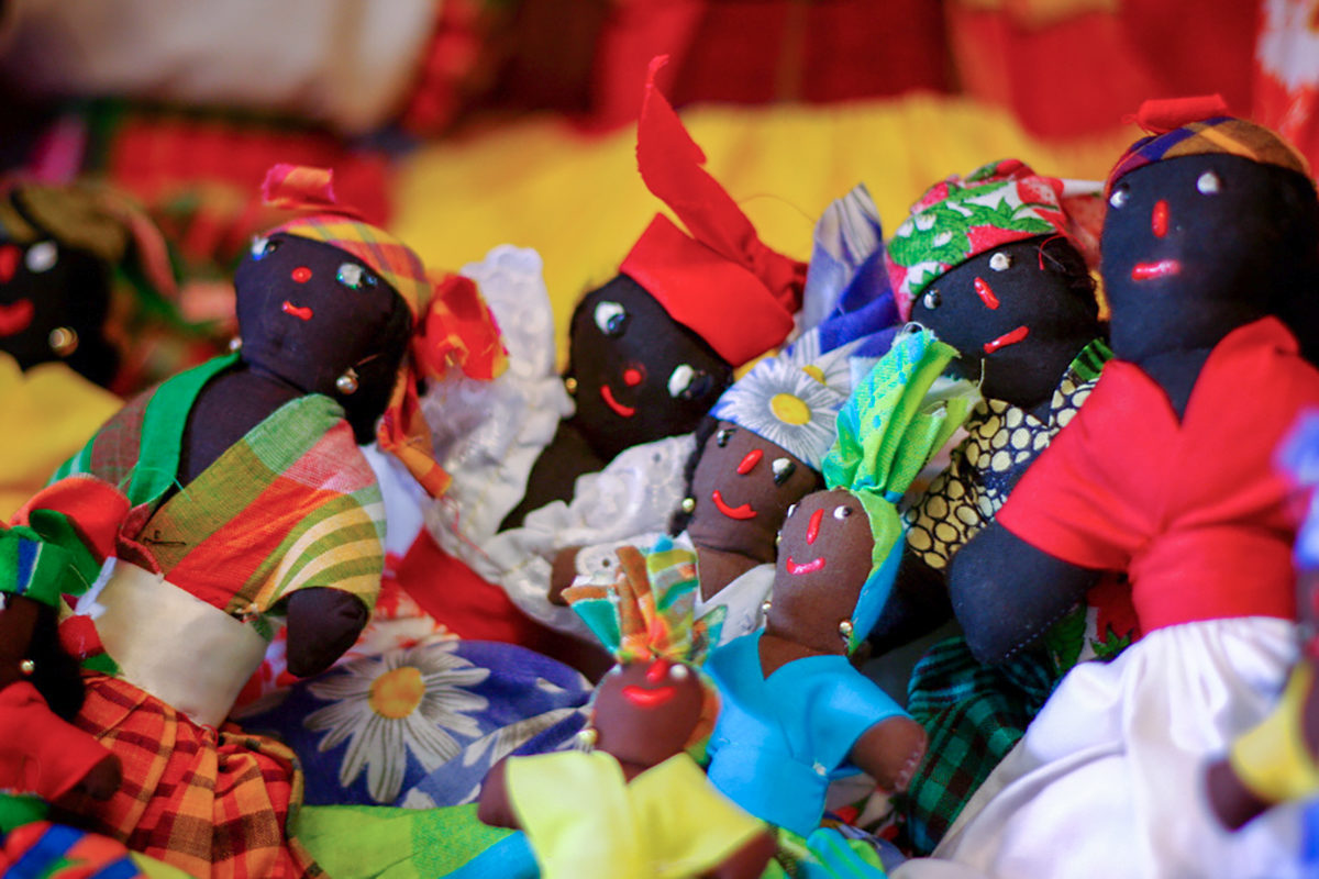 Сувенирные куколки на память из Сент-Люсии